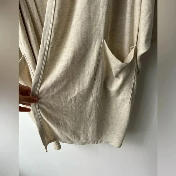 Women's Bamboo/cotton Blanket Cardigan
null - Picture 5 of 11